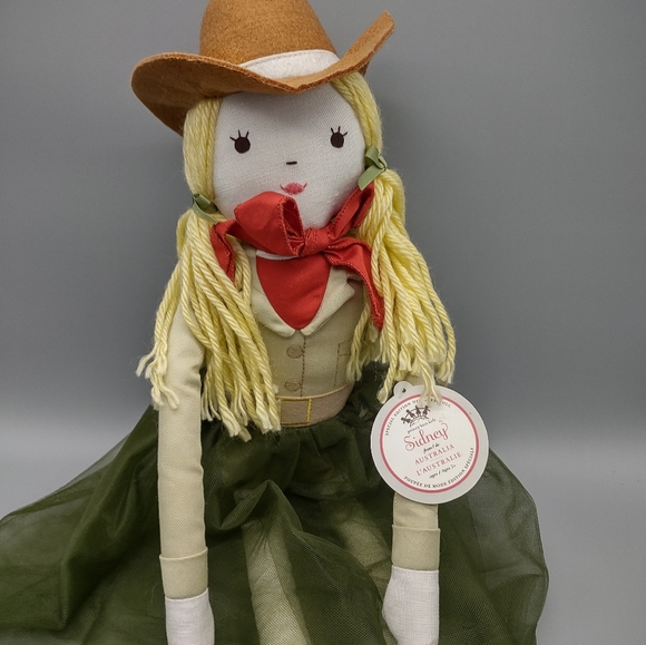 29" Tall Pottery Barn Kids PBK 2013 Sidney Australia Designer Doll, FREE US Ship - Picture 5 of 14